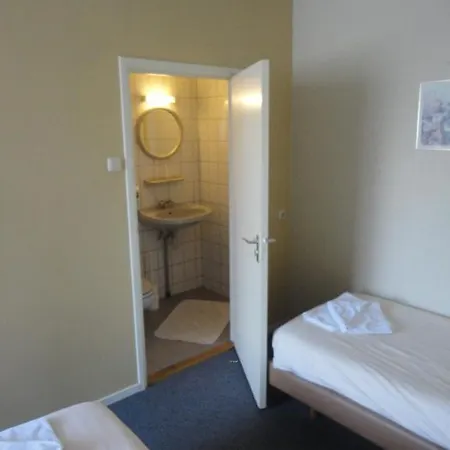 Hotel 'T Anker Leeuwarden Room photo